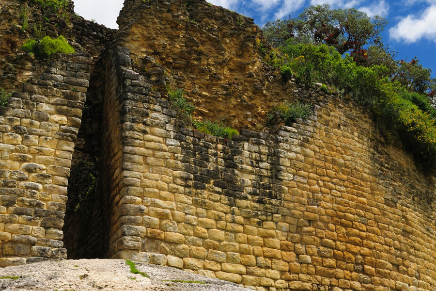 <span style="color: red;">DO</span> PERU