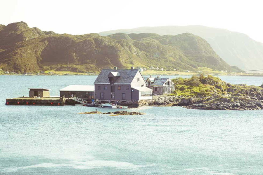 <span style="color: red;">EAT</span> NORWAY