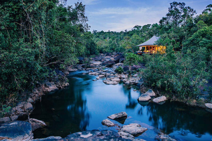 <span style="color: red;">STAY</span> CAMBODIA